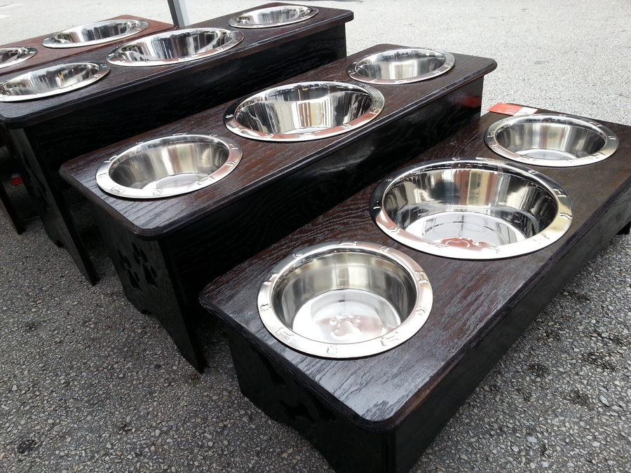 3 bowl elevated dog feeder